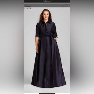 Teri Jon Navy Taffeta Shirtwaist Gown, Size 14 New With Tags